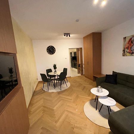 Deluxe Apartment Favoriten Vienna Luaran gambar
